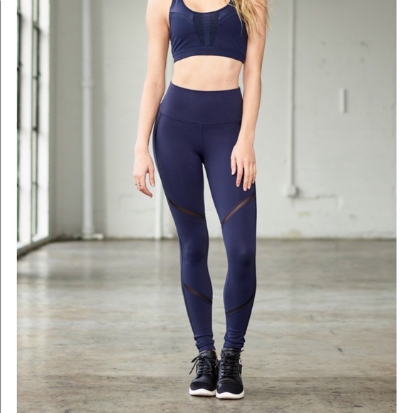 ALO Yoga Pants - ALO Yoga Leggings